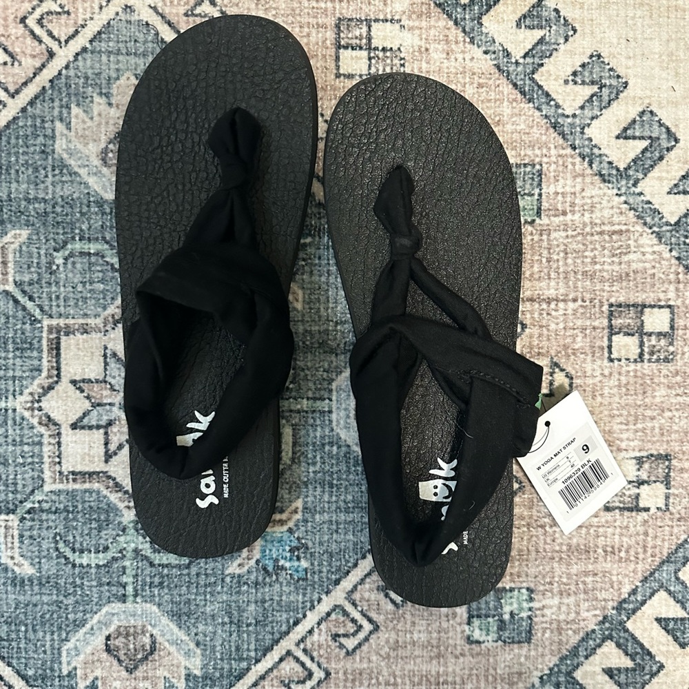 Sanuk Black Women's Sandals
